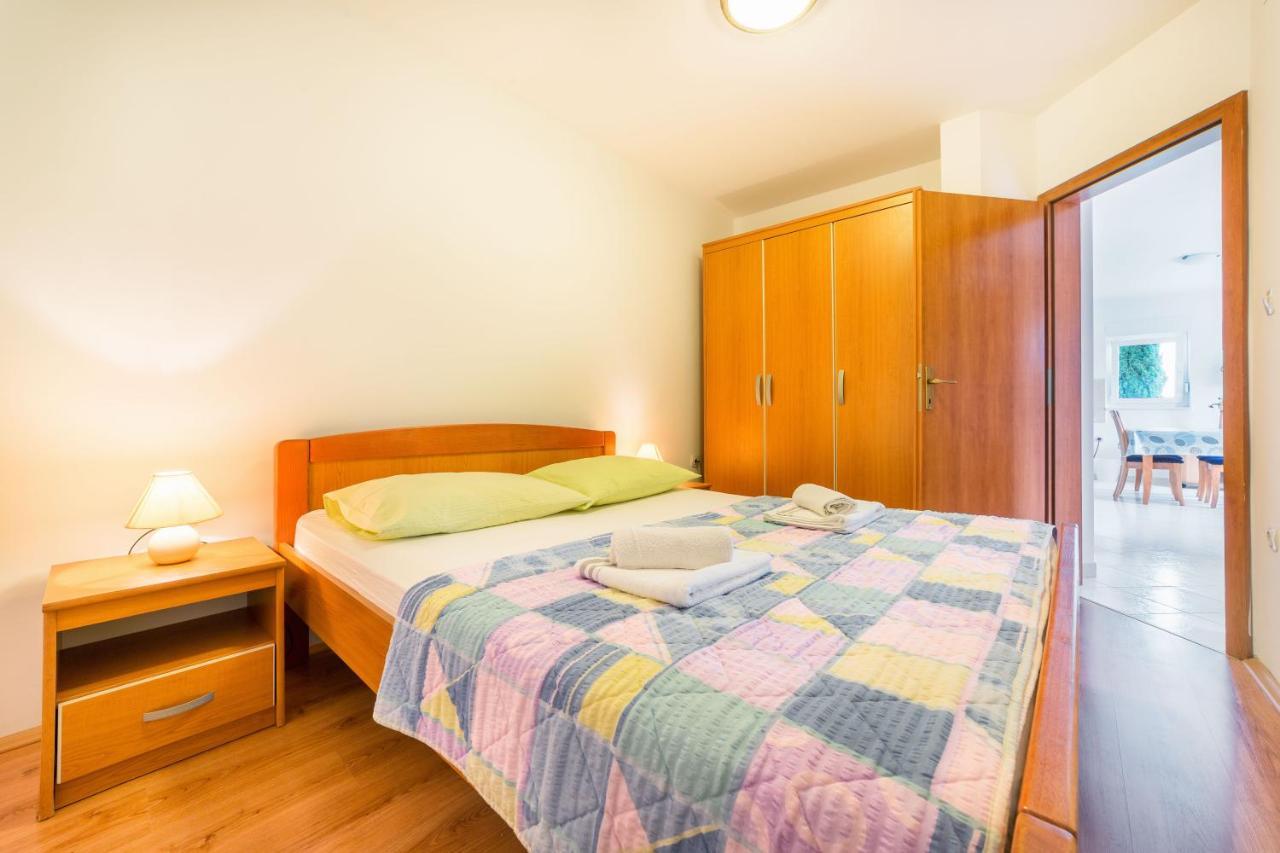 Apartments Lovas Vodice Ngoại thất bức ảnh