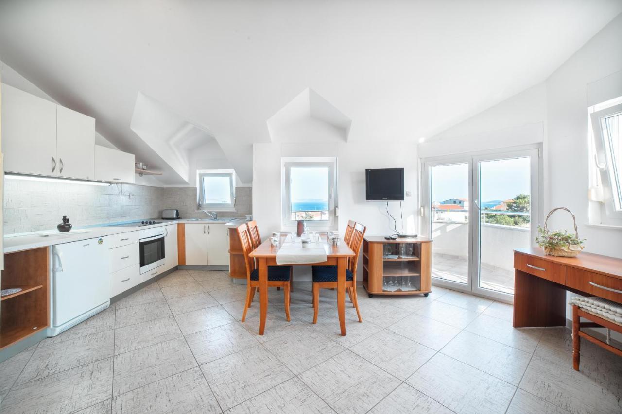 Apartments Lovas Vodice Ngoại thất bức ảnh
