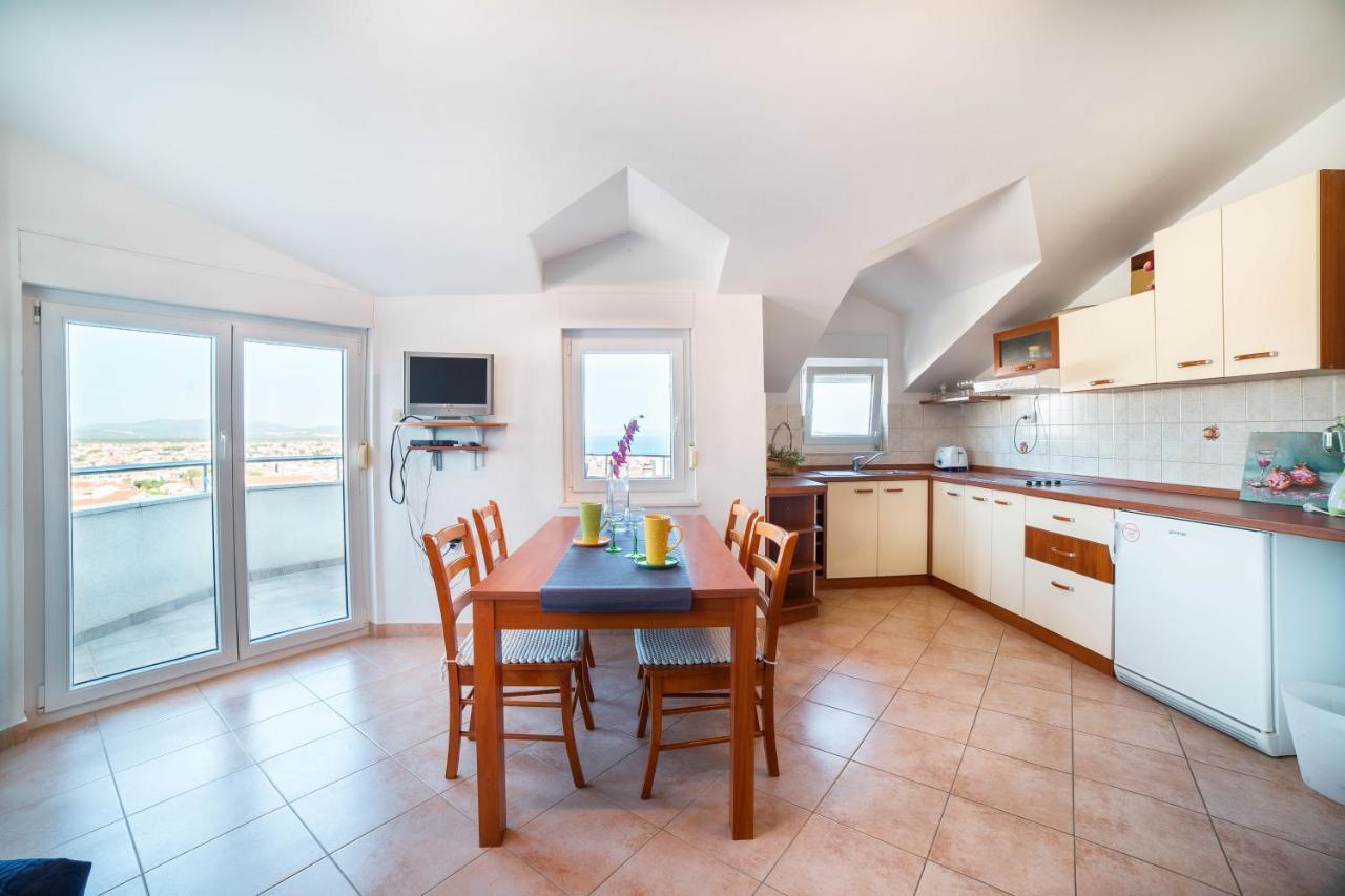 Apartments Lovas Vodice Ngoại thất bức ảnh